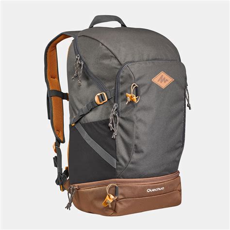 quechua 30l backpack.